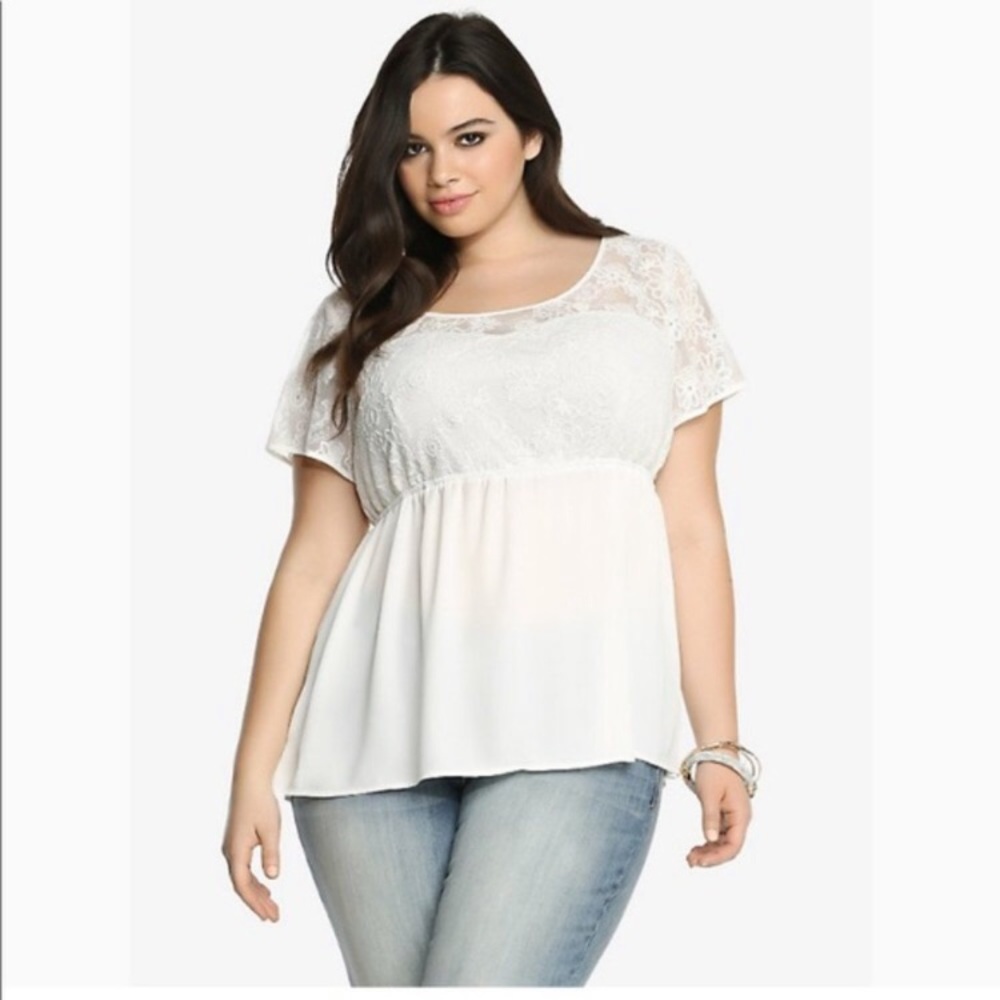 Torrid white lace babydoll sweetheart neckline top 1X 14/16 plus size